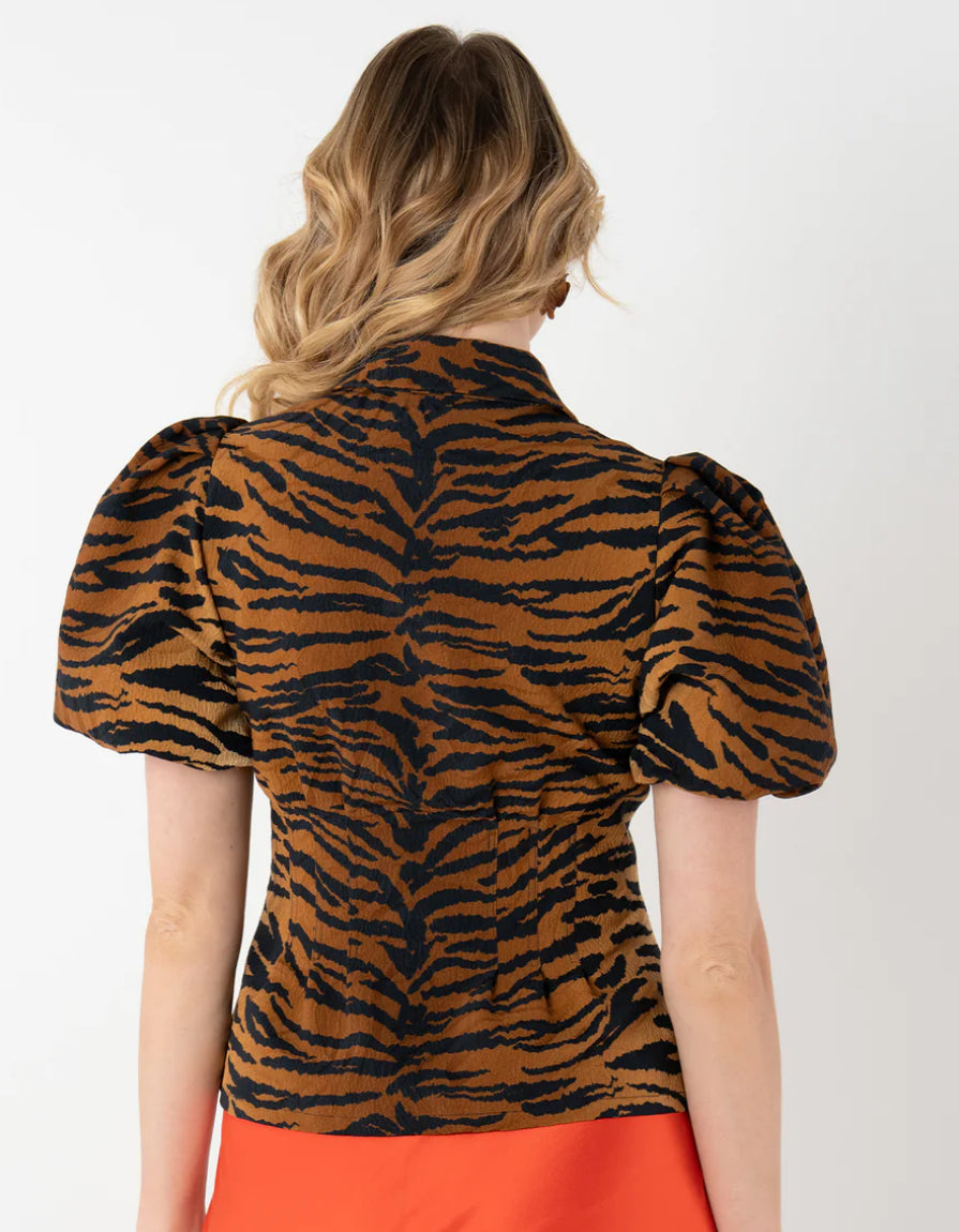 Britt Top in Tiger Jacquard