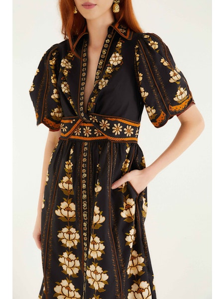 Midi Embroidered Flowers Dress in Black