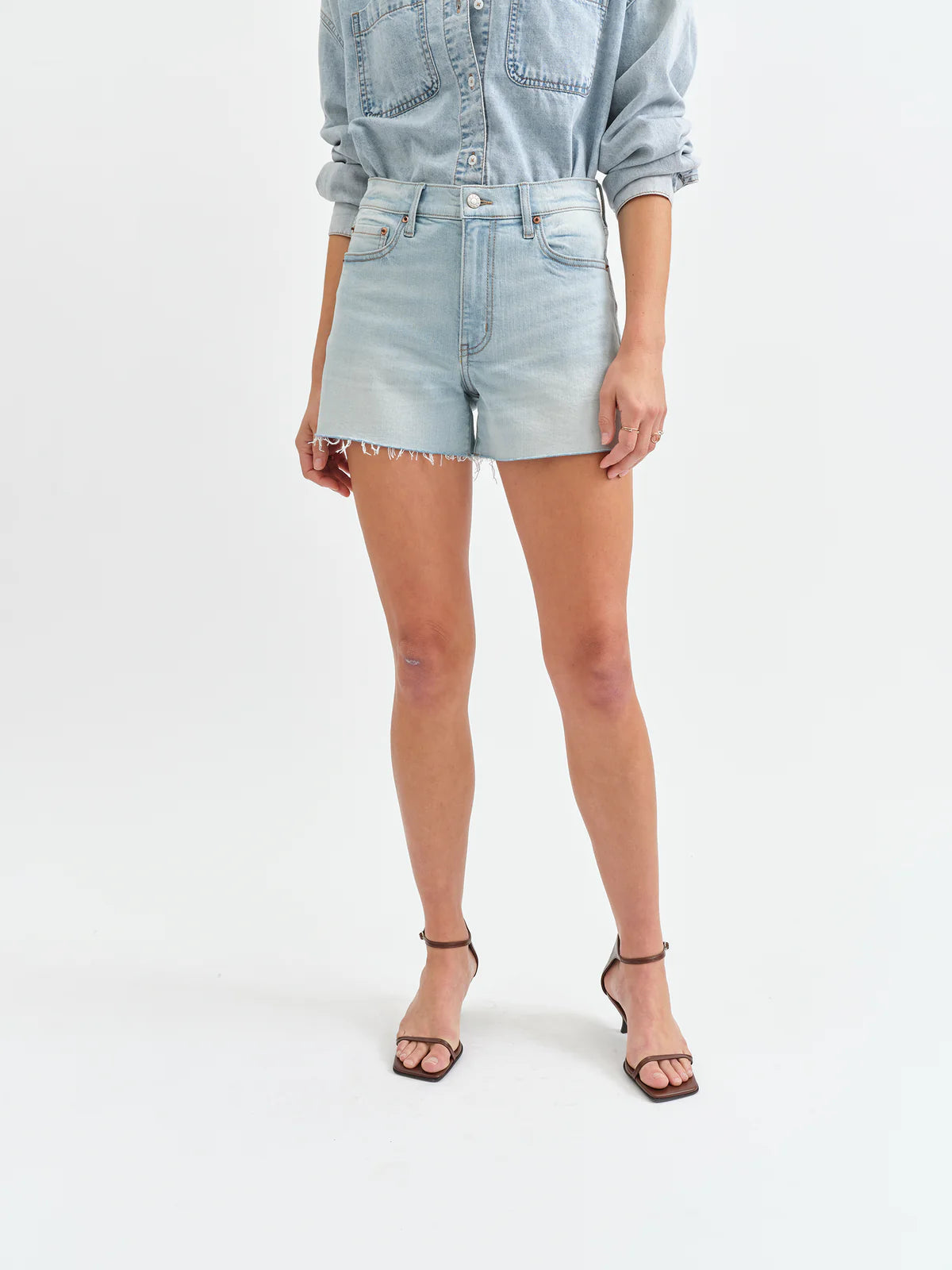 Sedona Mid Rise Short in Swoon