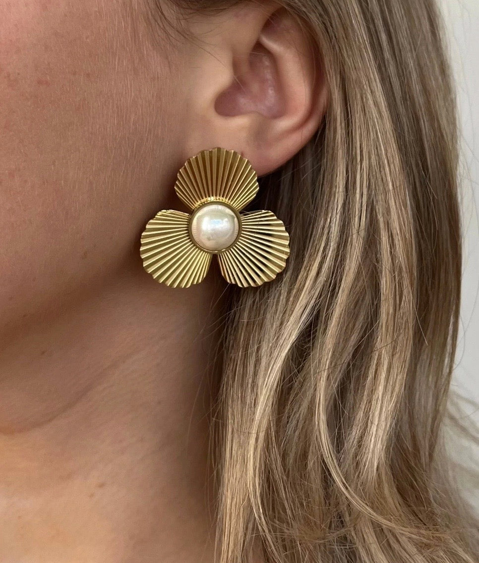 Petals and Pearl Studs