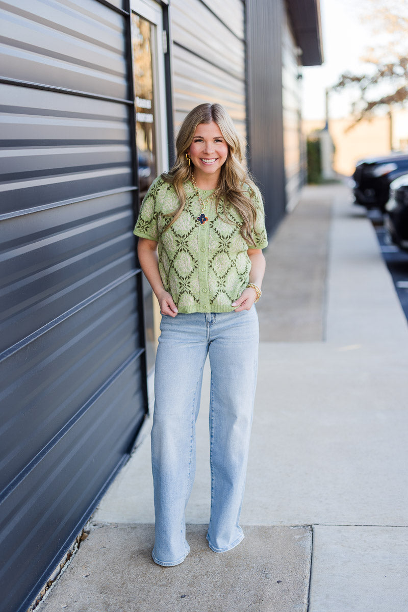 Short Sleeve Sweater in Avocado
