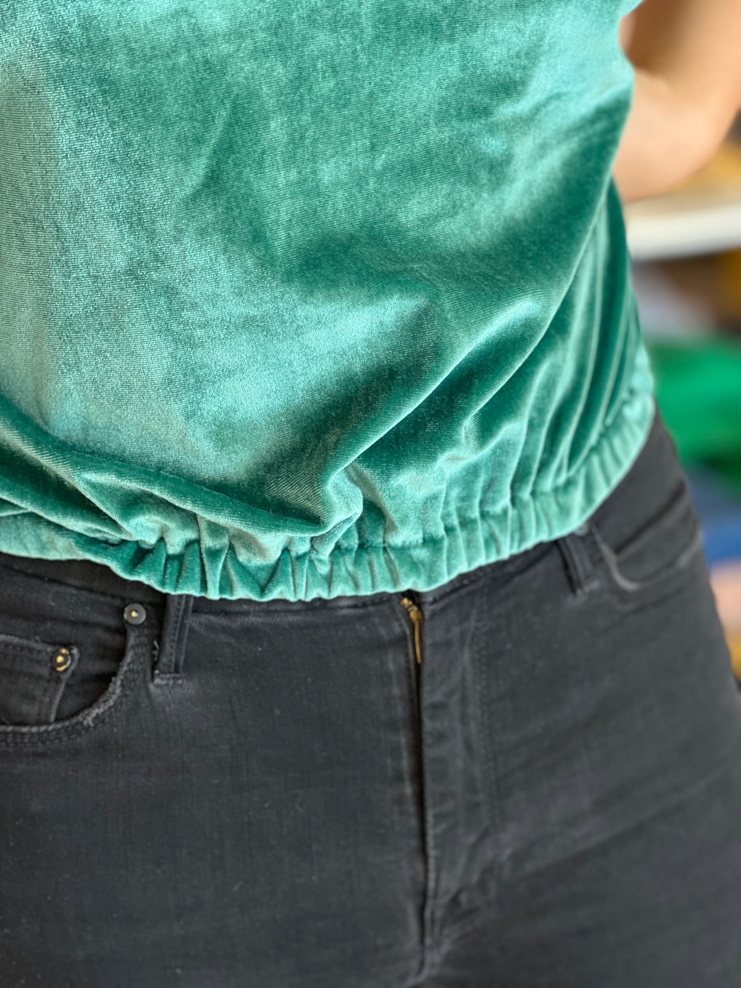 Velvet Puff Sleeve Top in Green