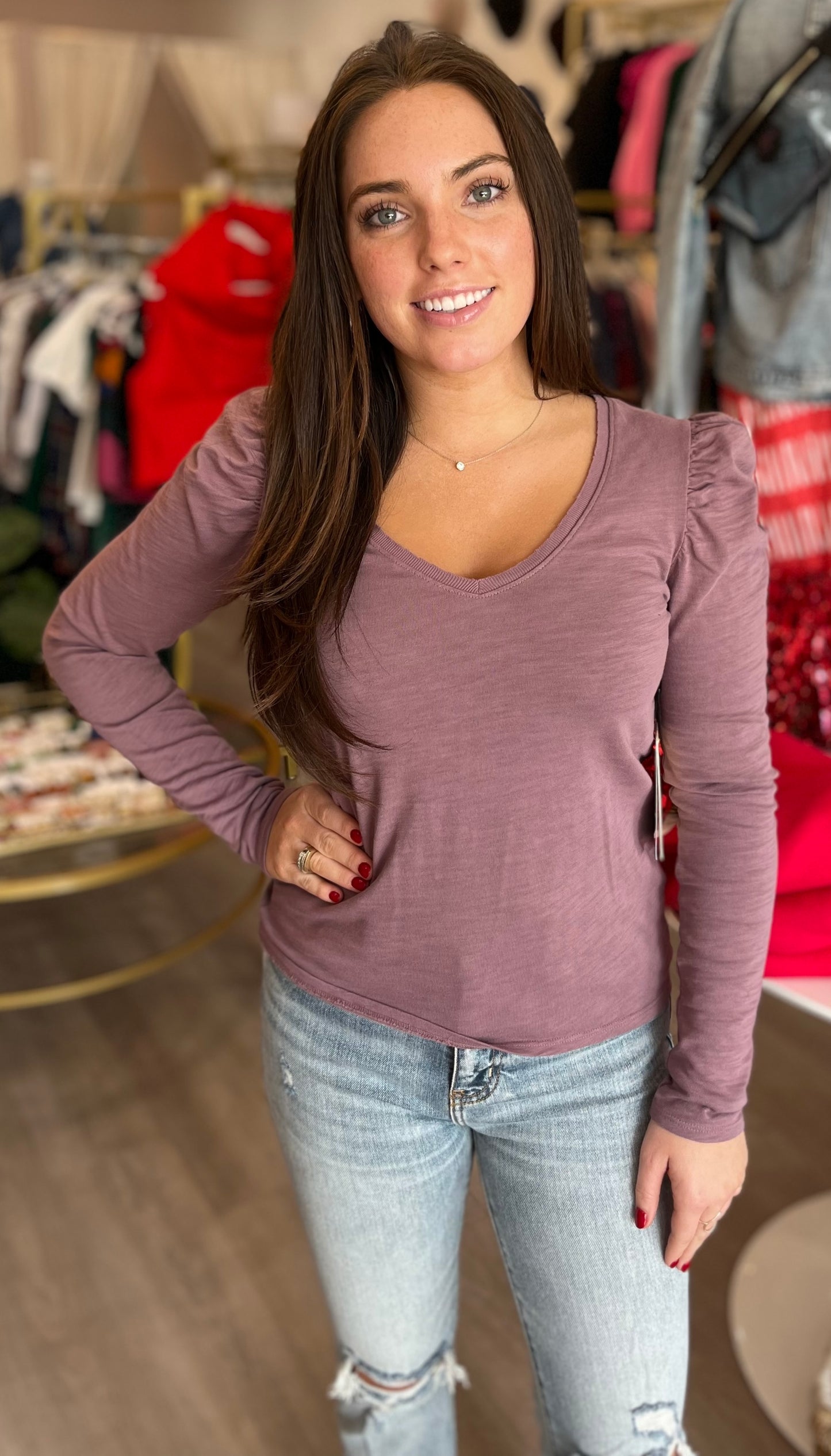 Elizabeth Tee in Hopeless Romantic