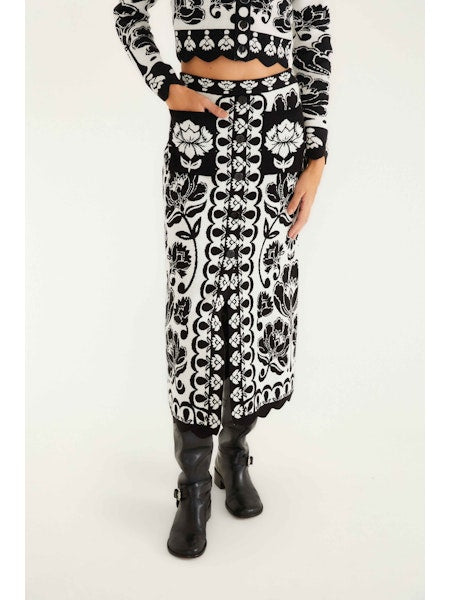 Floral Arabesque Knit Skirt in Black