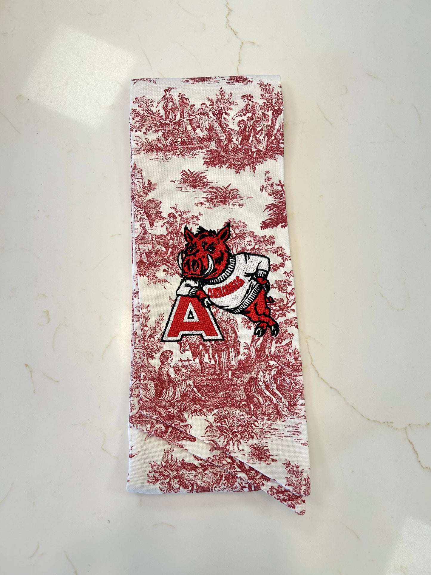 Hog Toile Wreath Sash