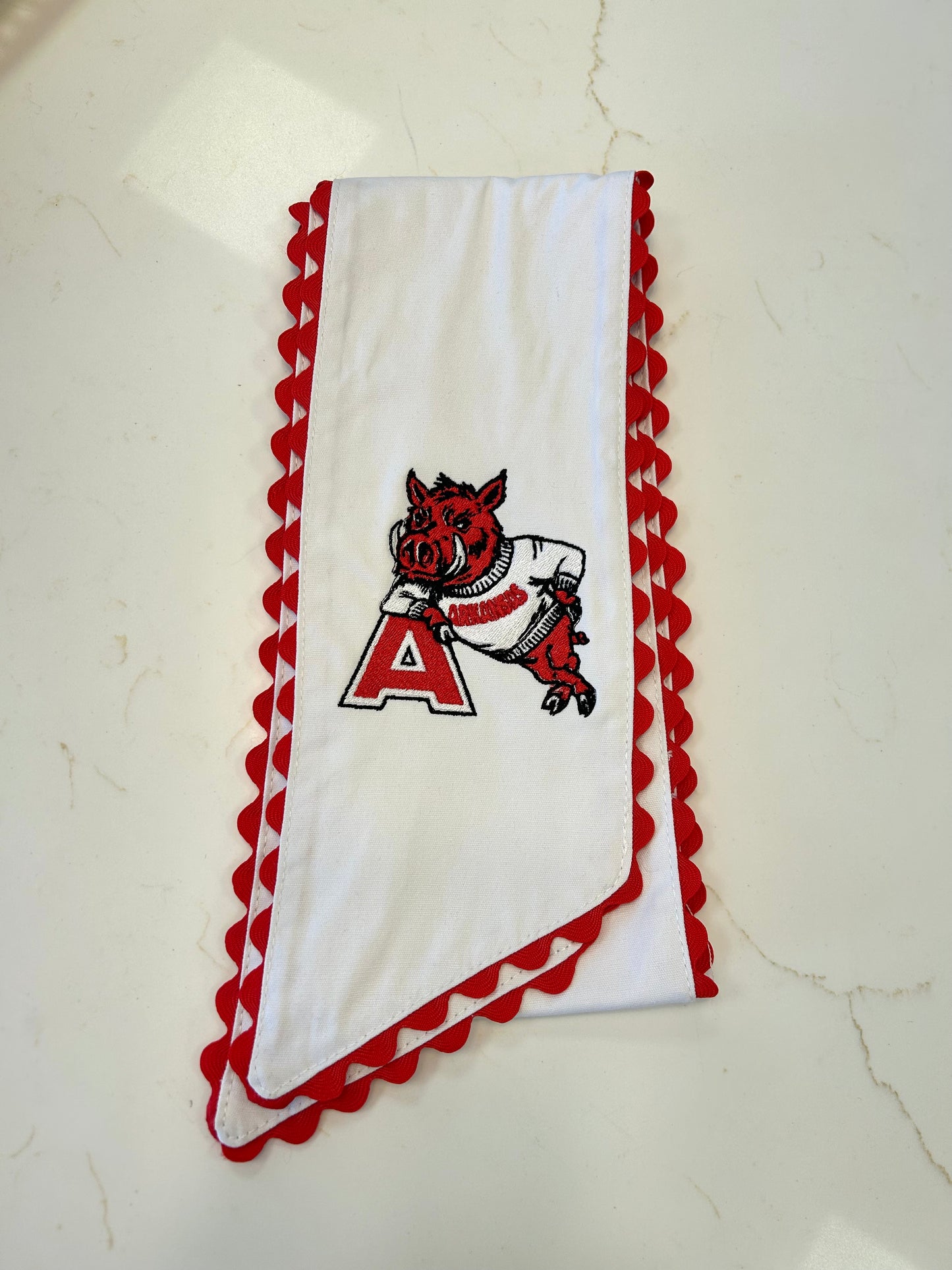 Hog Ric Rac Wreath Sash