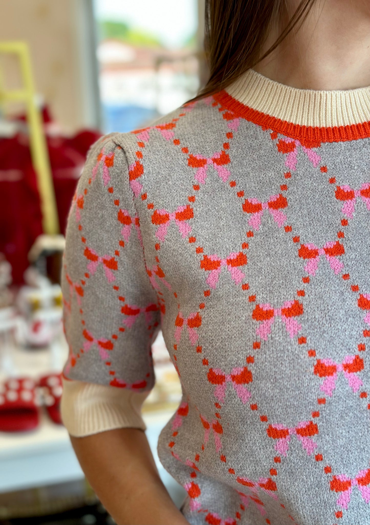 Short Sleeve Ribbon Knit Sweater in Gray no