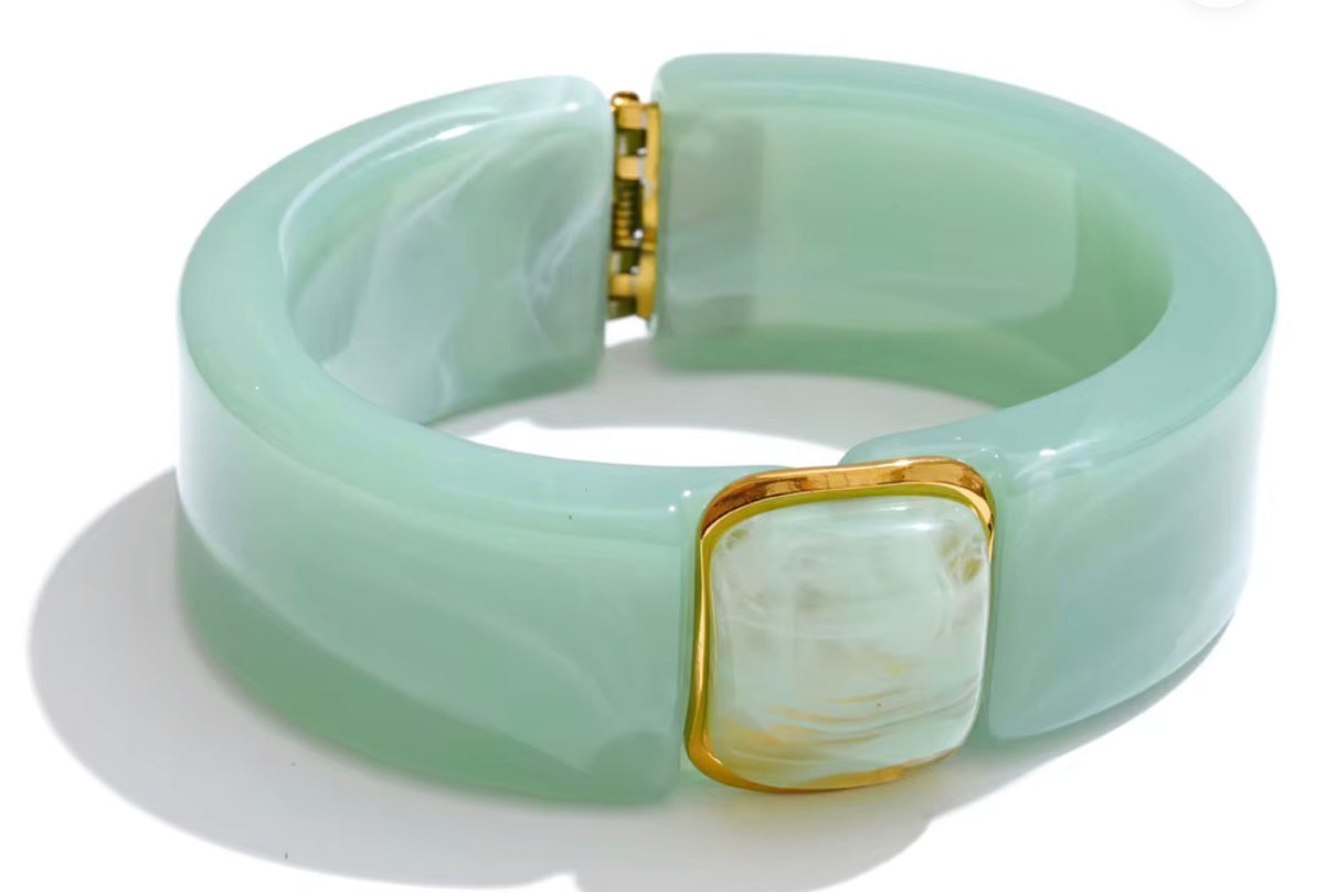Rosie Statement Cuff