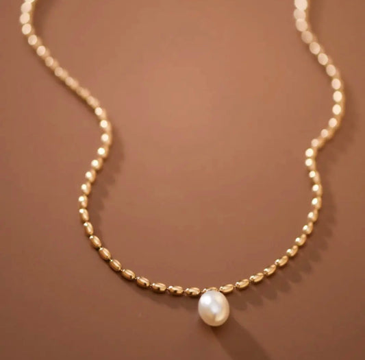 Pearl Pendent Necklace