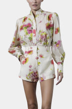 Load image into Gallery viewer, Reagan Print Shorts in Tuscan Flowers
