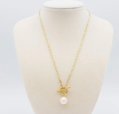 Arden Drop Necklace with Pearl Pendant
