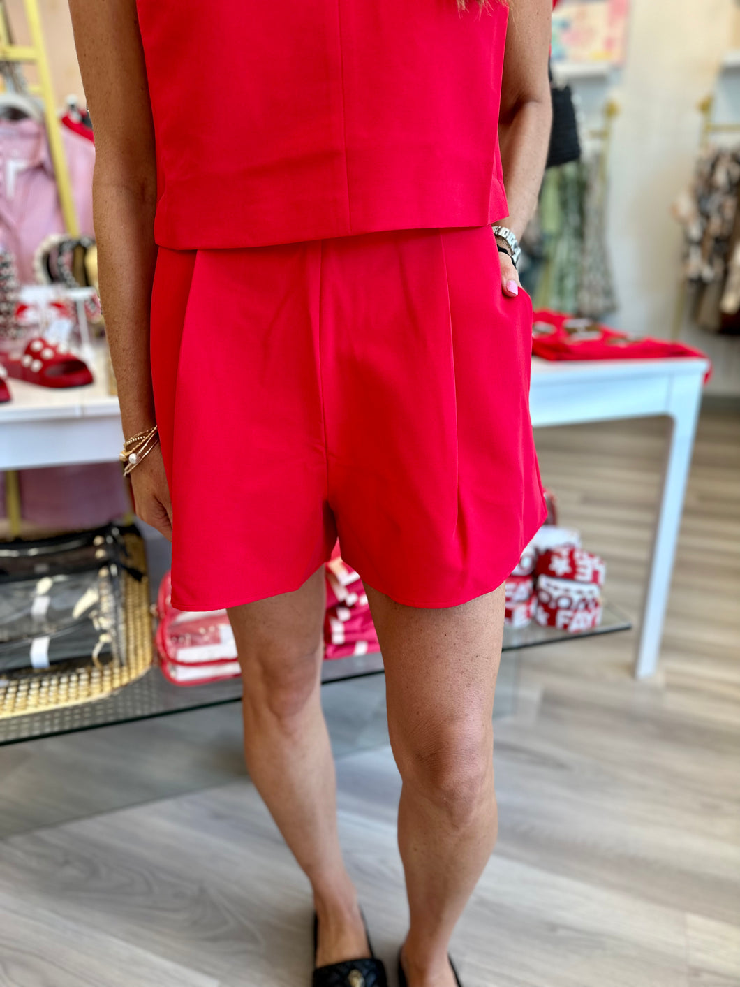 Delta Shorts in Poppy Red