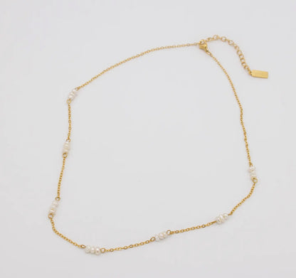 Iris Dainty 3 Pearl Necklace