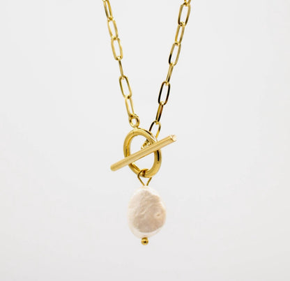 Arden Drop Necklace with Pearl Pendant