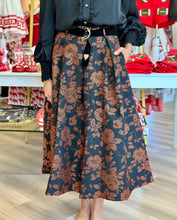 Load image into Gallery viewer, Zelda Skirt in Black
