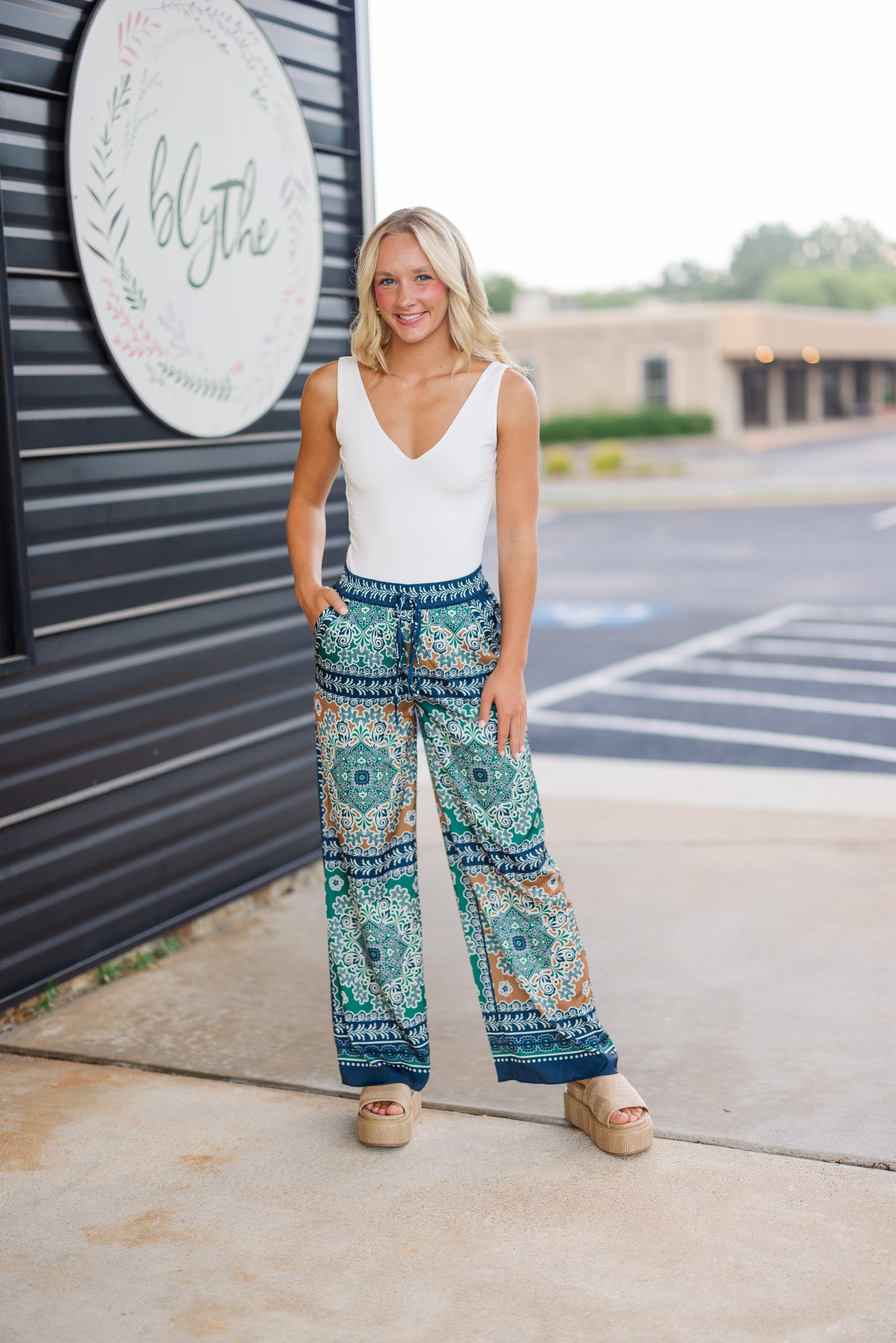 Retha Medallion Multicolor Pants