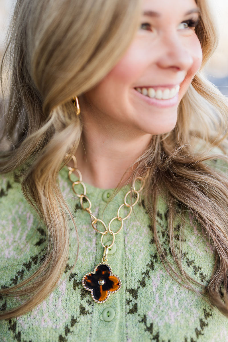 Tortoise Clover Chain Necklace