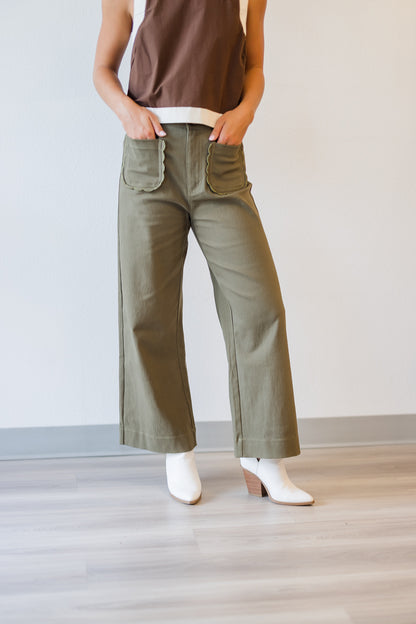 Oli Scalloped Pant in Olive