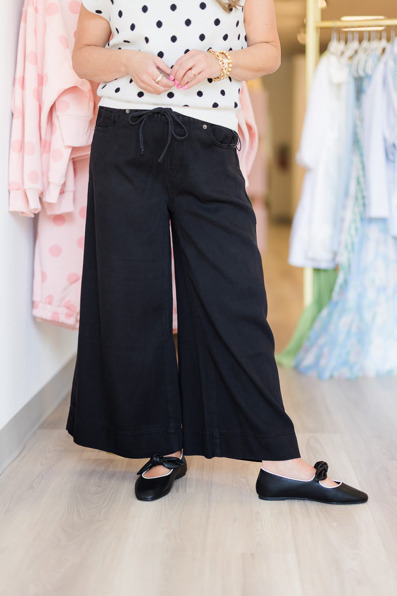 High Rise Wide Jogger in Black