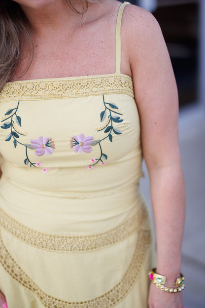 Embroidered Floral Lace Skirt Set in Yellow