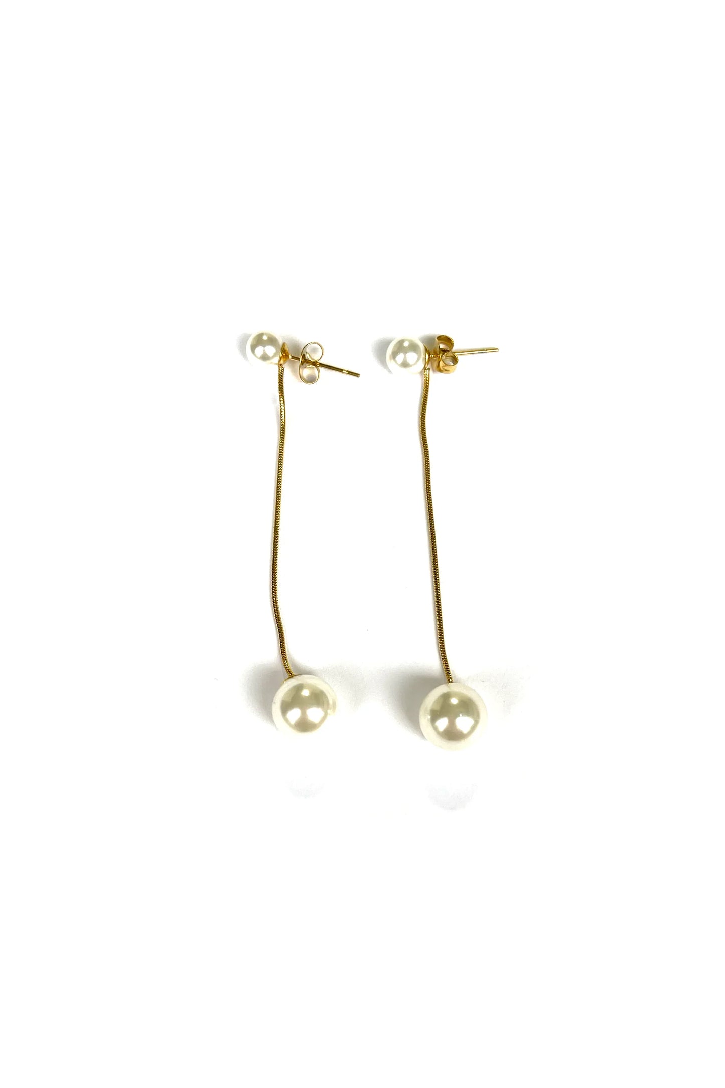 Faye Earring in Pearl Drop