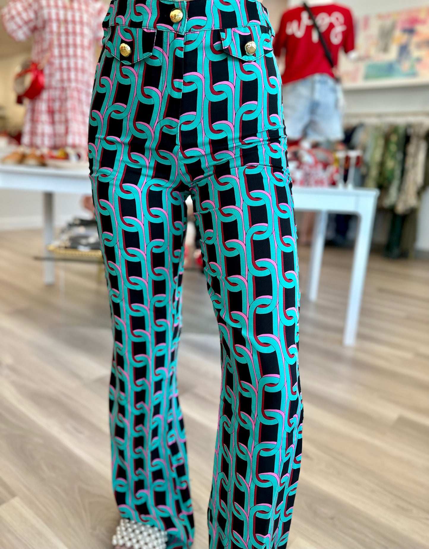 Lulu Pant in Black