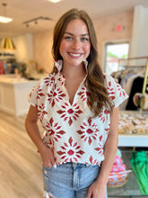 Load image into Gallery viewer, Vicki Short Sleeve Top in Seashell
