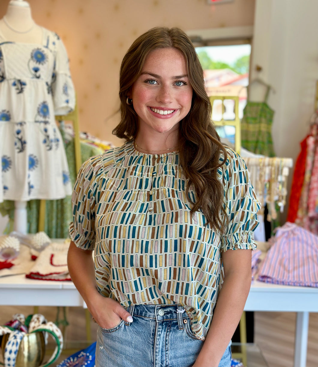 Daisy Top in City Block