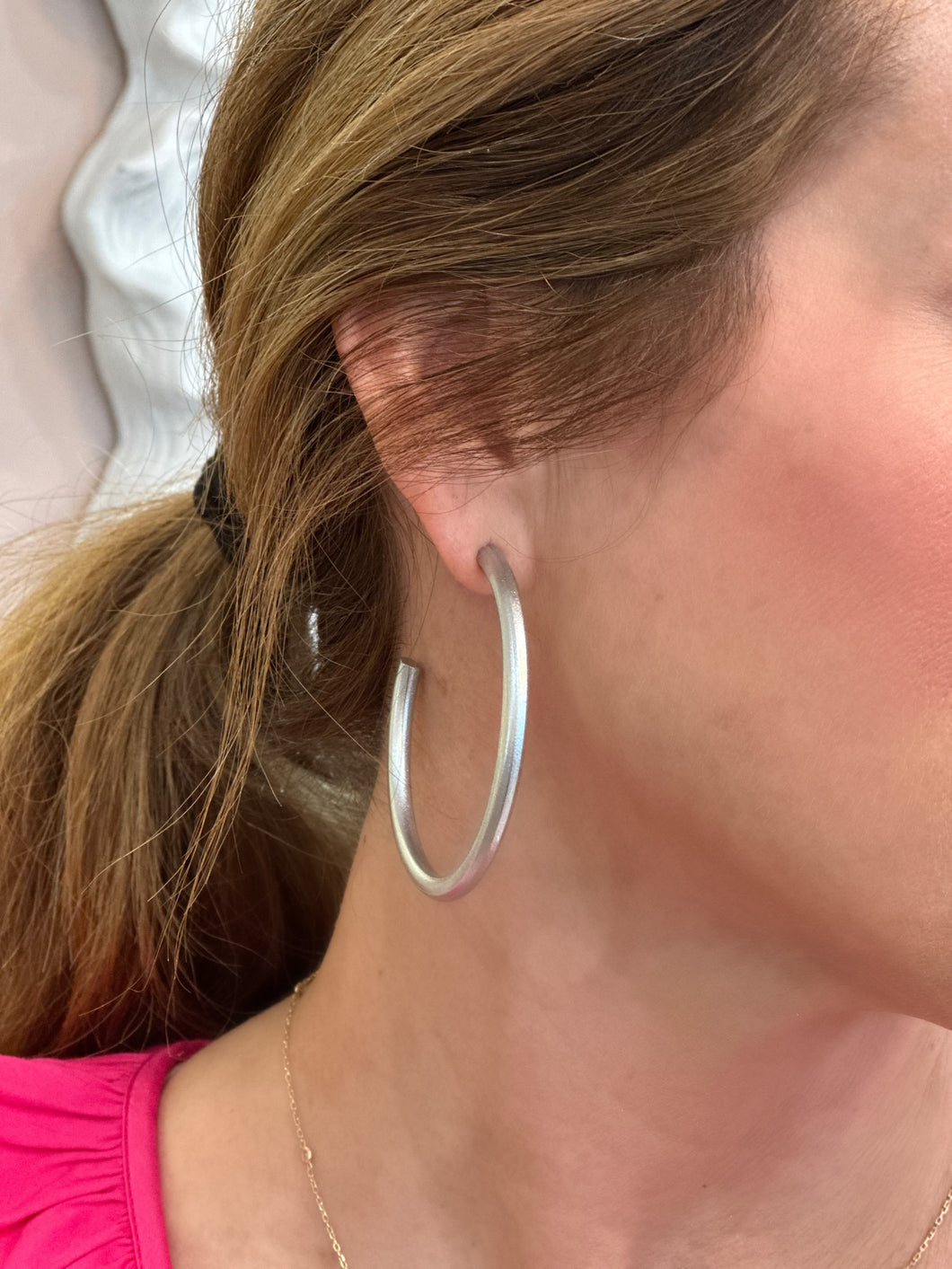 Elizabeth Large Hoop Earring in Silver