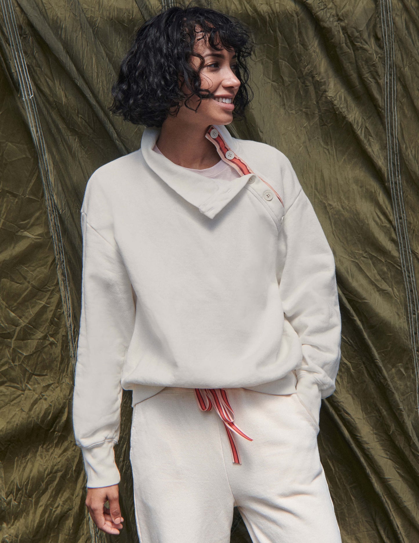 Button Neck Sweatshirt in Eggshell