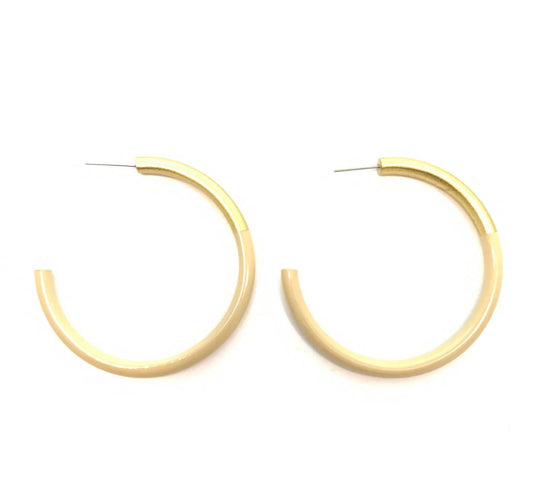 Elizabeth Large Hoop Earring in Tan