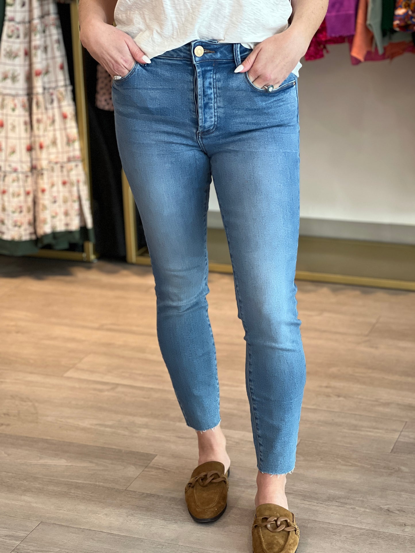 FINAL SALE Charlize High Rise Cigarette Leg Jean in Effortless
