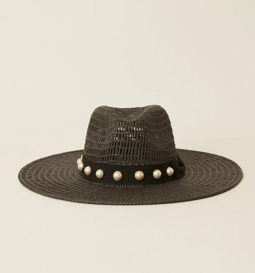 Ollie Pearl Hat in Black