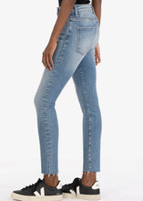 Load image into Gallery viewer, Charlize High Rise Cigarette Leg Jean in Effortless
