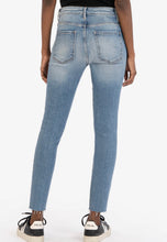 Load image into Gallery viewer, Charlize High Rise Cigarette Leg Jean in Effortless
