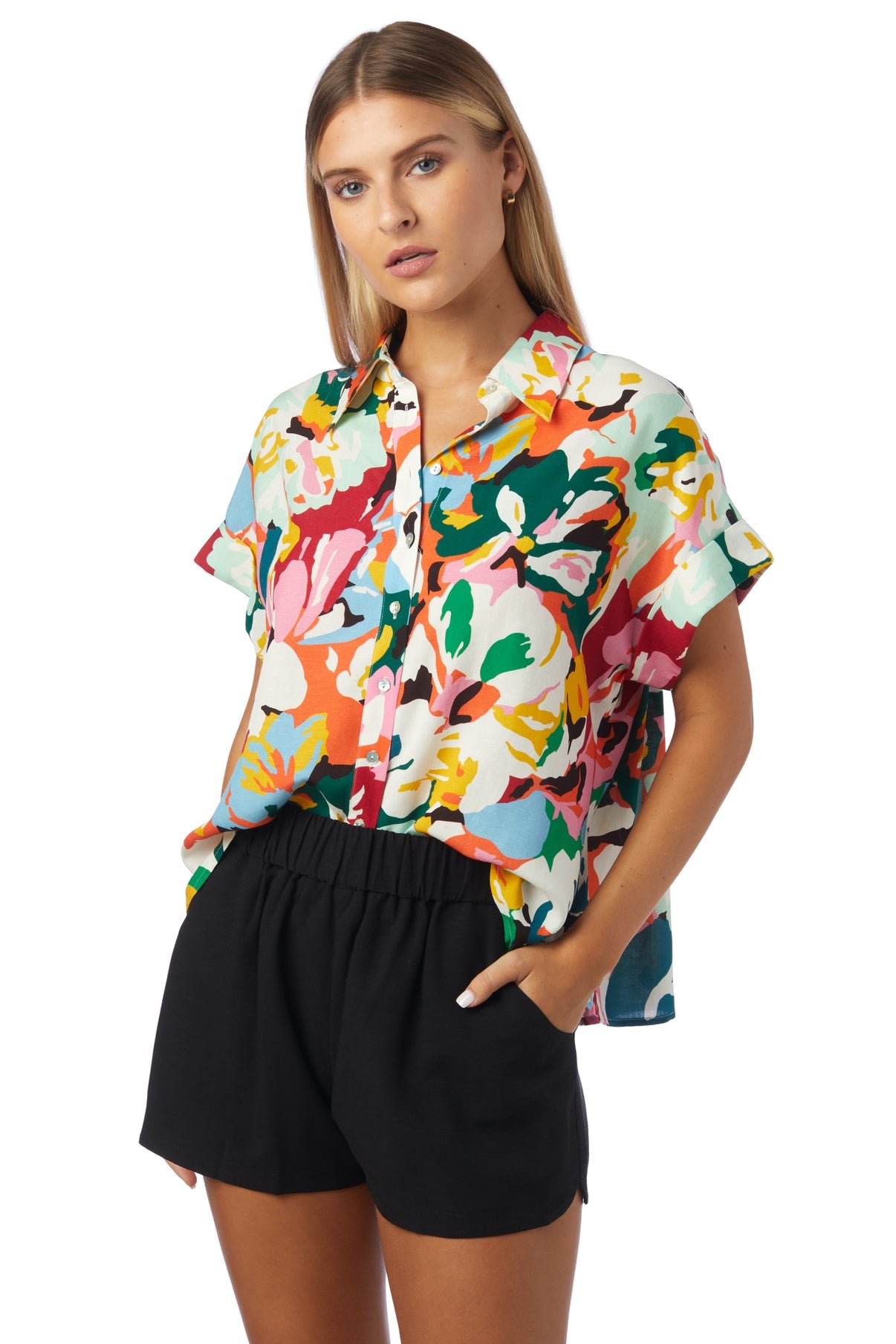 Cailan Short in Black.
