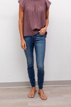 Load image into Gallery viewer, High Rise Jean in Medium Wash
