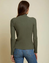 Load image into Gallery viewer, Aime Slim Turtleneck in Willow
