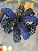 Load image into Gallery viewer, Black Knotted Headband
