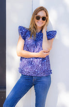 Load image into Gallery viewer, Flutter Sleeve Top in Floral Vine
