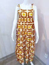 Load image into Gallery viewer, Malin Dress in Cafe Geo
