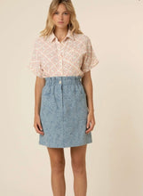 Load image into Gallery viewer, Button Front Top in Multi Diamond Print
