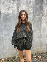 Load image into Gallery viewer, Leopard Sweatshirt Set
