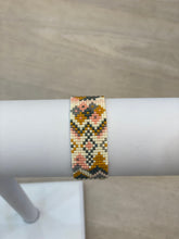Load image into Gallery viewer, Wide Pink/Gray Print Bracelet

