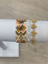 Load image into Gallery viewer, Wide Pink/Gray Print Bracelet

