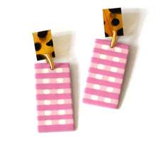 Load image into Gallery viewer, Pink Gingham Tortoise Earring
