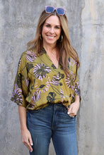 Load image into Gallery viewer, Lavender Floral V Neck Top
