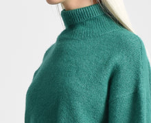 Load image into Gallery viewer, Turtleneck Sweater in Emerald Green
