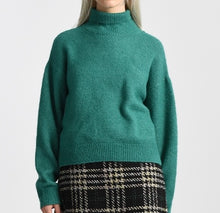 Load image into Gallery viewer, Turtleneck Sweater in Emerald Green
